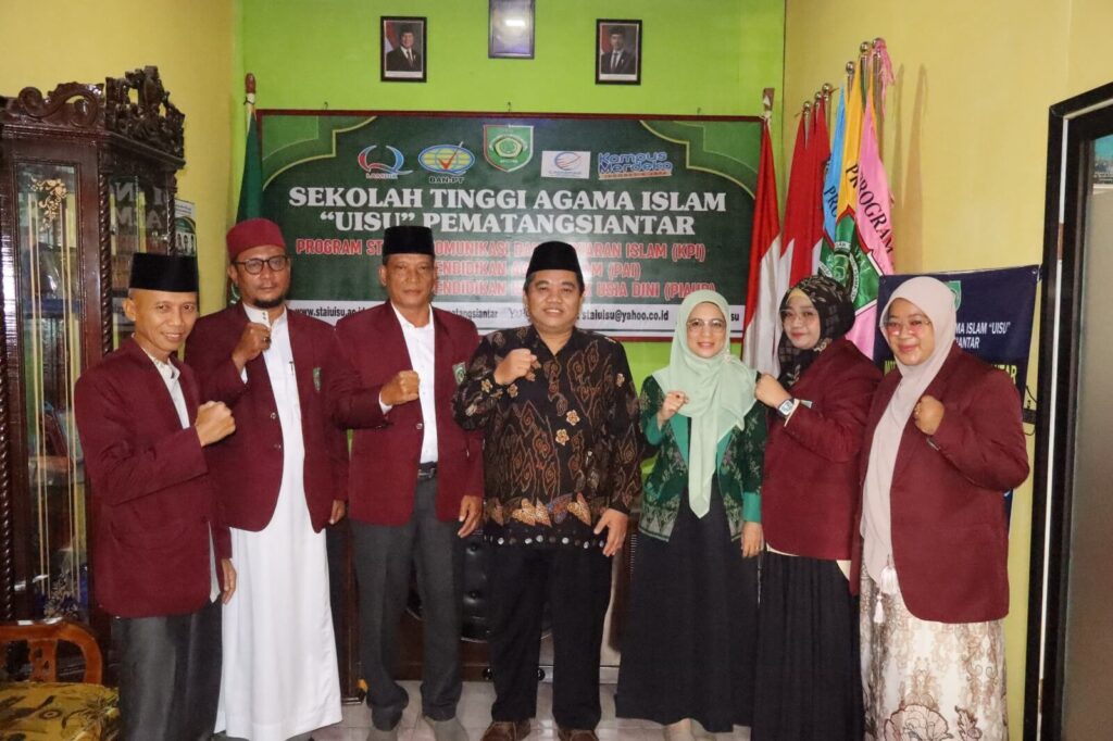 Foto Bersama di ruang Ketua STAI al-kpi-stai-uisu-2